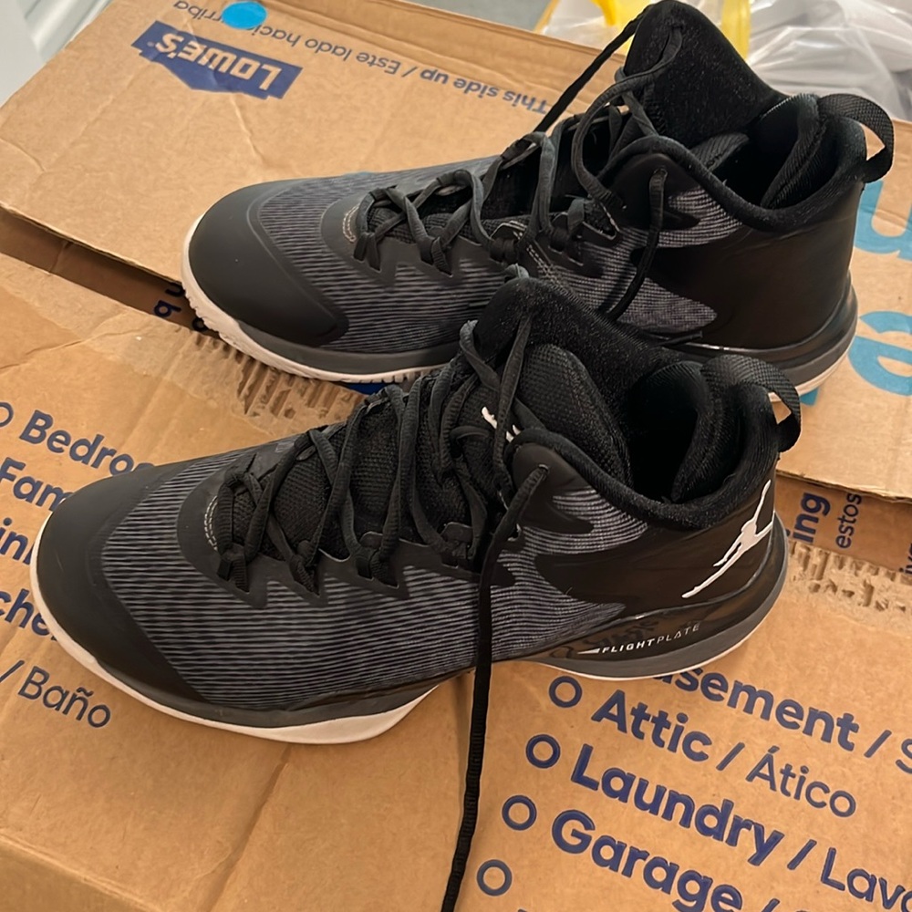 Men’s jordans size 8